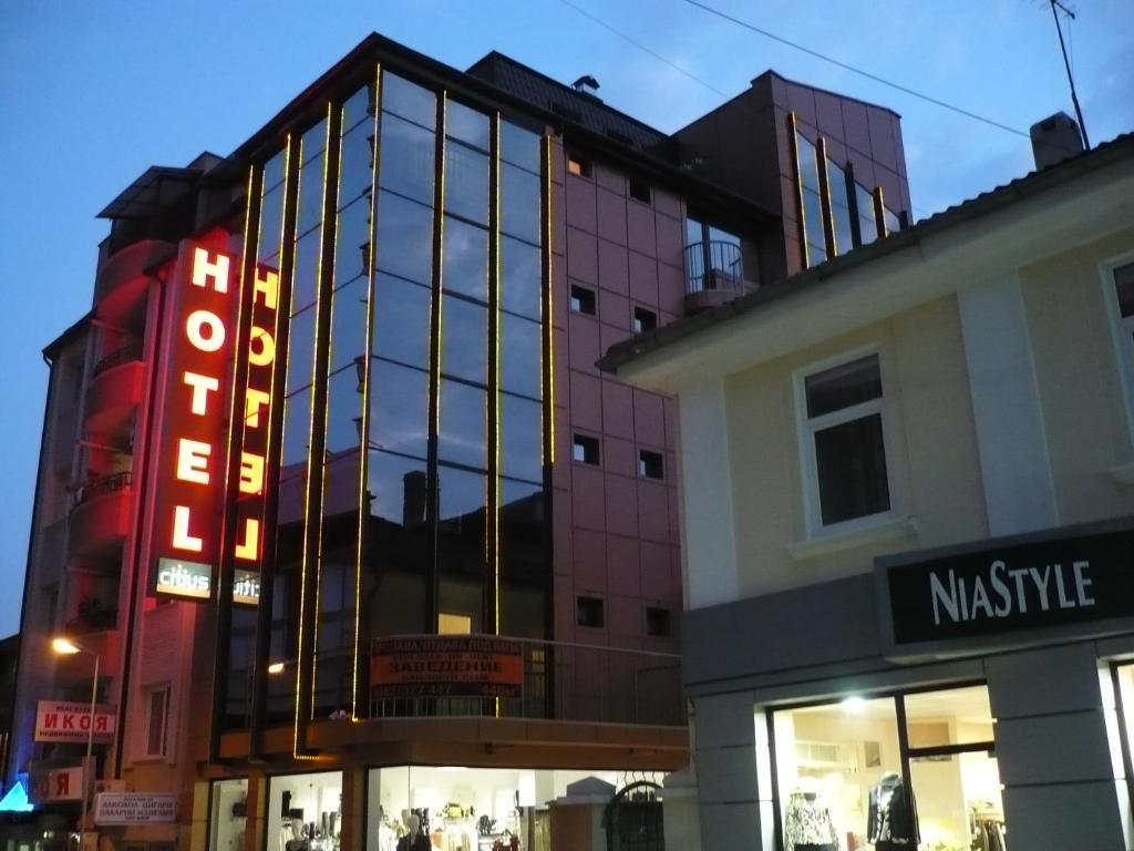 Citius Hotel Варна Екстериор снимка
